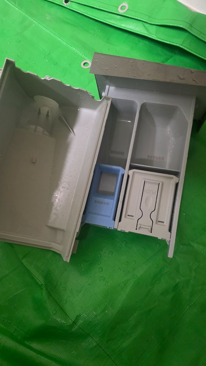 송파 드럼세탁기 청소 작업 후, 세척을 마친 세제 투입함